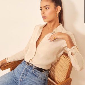 BNWT Reformation Anne top in Almond XS